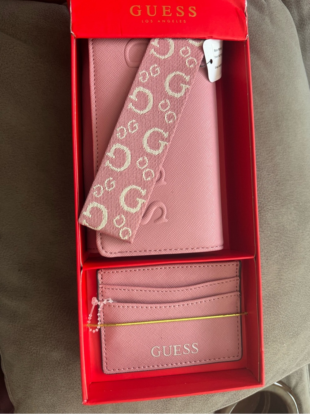 Accessories Subcategory Identification - Picture 3 of 7